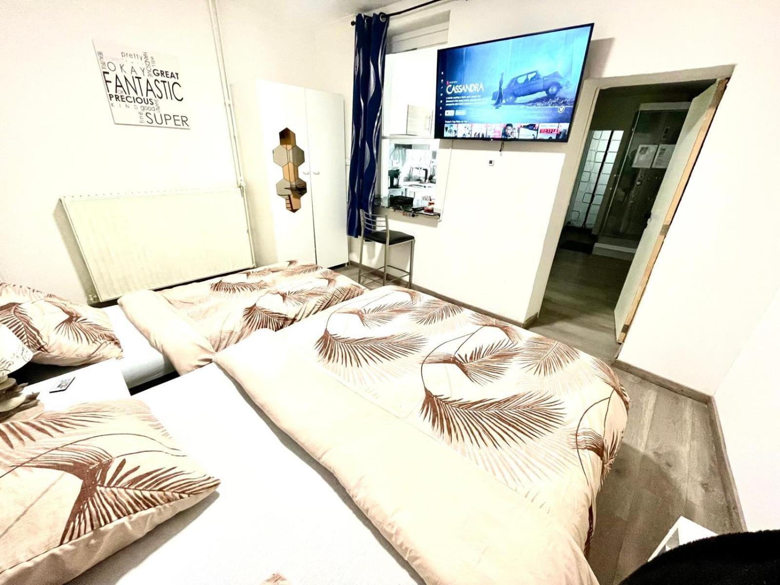 Cozy&Calm Room With Ensuite Heers Buitenkant foto