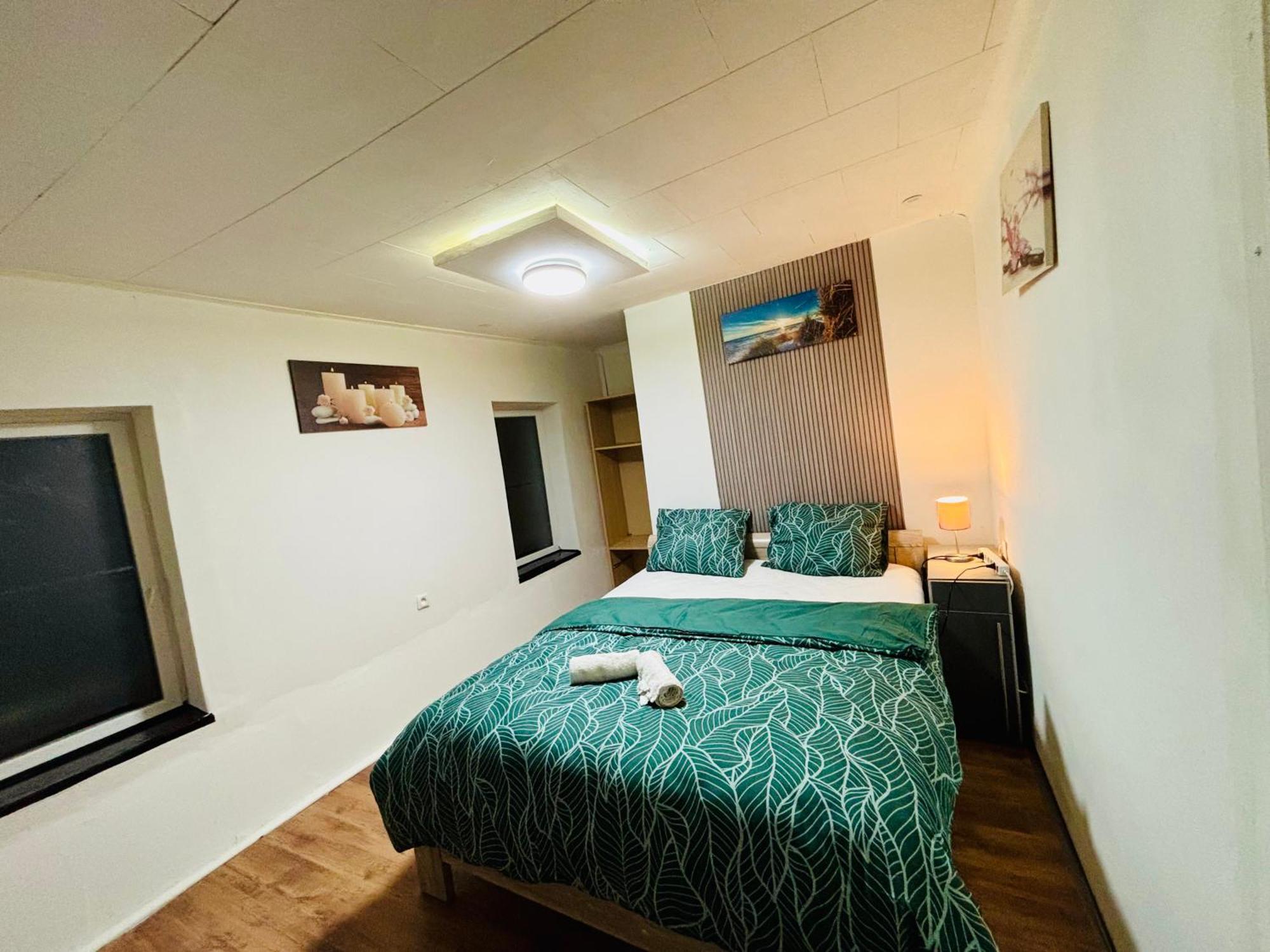 Cozy&Calm Room With Ensuite Heers Buitenkant foto